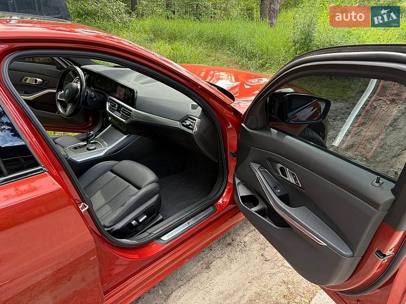 Фото BMW 3 Series з оголошення AUTO.RIA