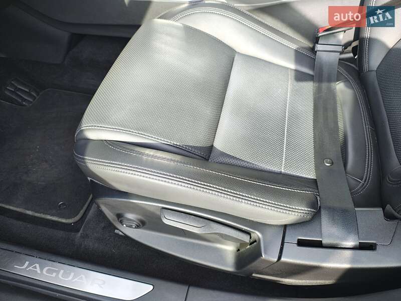 Фото Jaguar I-Pace з оголошення AUTO.RIA