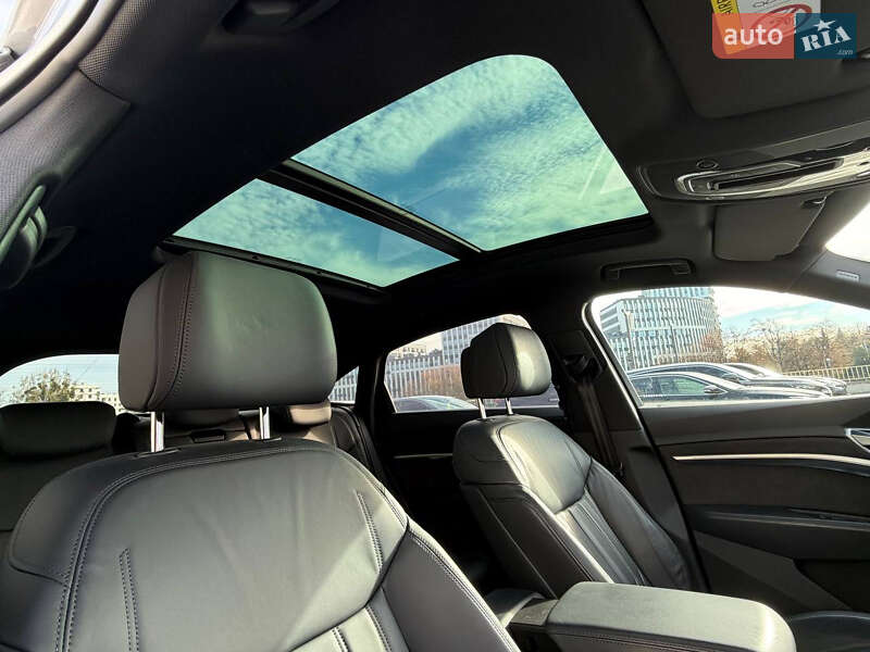 Фото Audi e-tron Sportback з оголошення AUTO.RIA