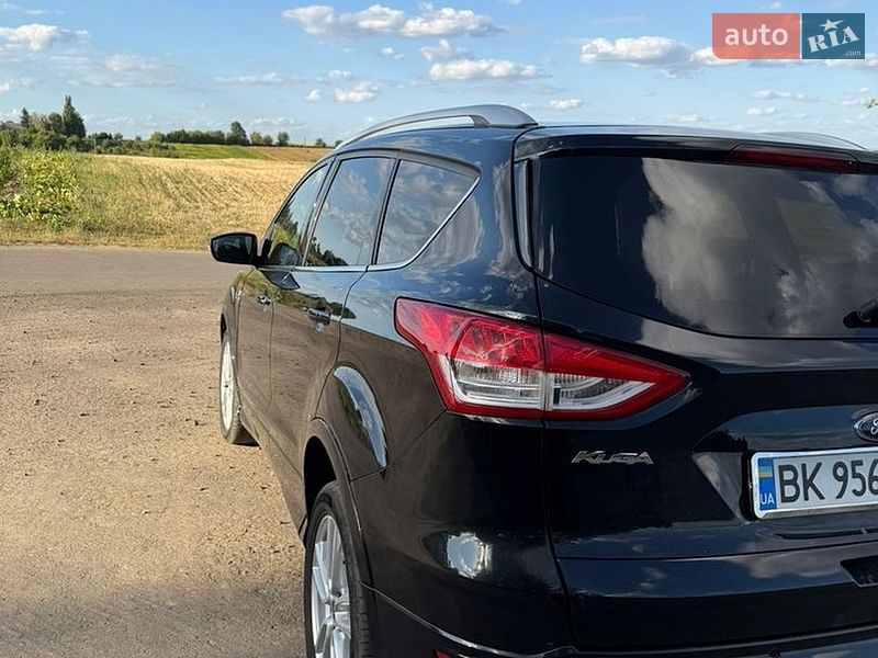 Фото Ford Kuga з оголошення AUTO.RIA