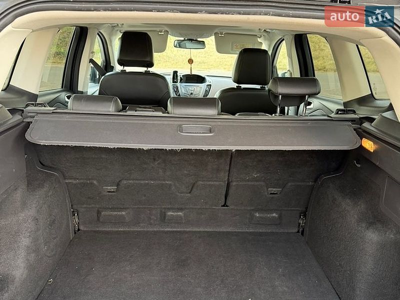 Фото Ford Kuga з оголошення AUTO.RIA