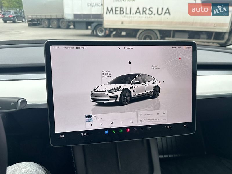 Фото Tesla Model 3 з оголошення AUTO.RIA