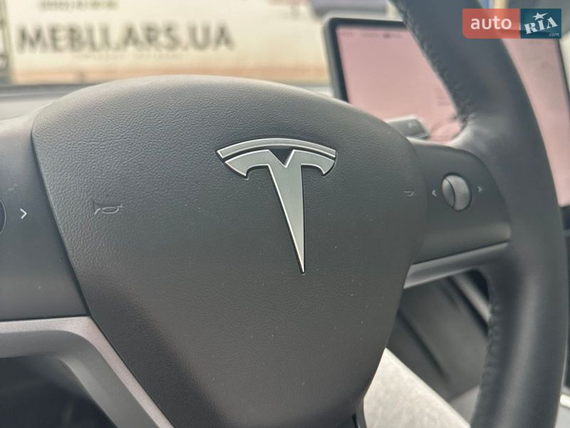 Фото Tesla Model 3 з оголошення AUTO.RIA