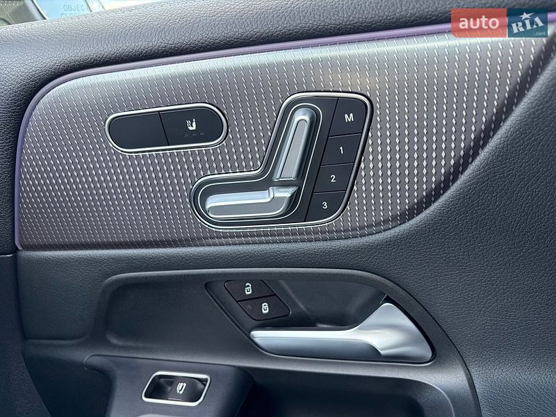 Фото Mercedes-Benz EQB з оголошення AUTO.RIA