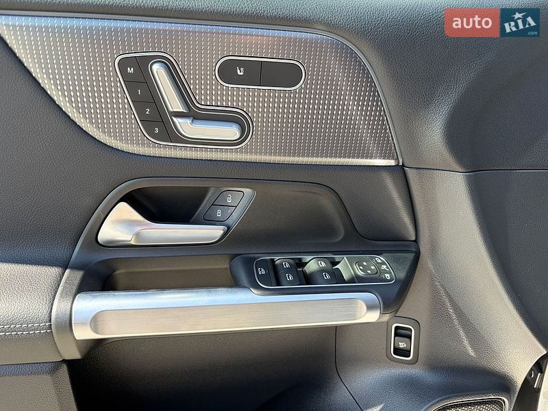 Фото Mercedes-Benz EQB з оголошення AUTO.RIA