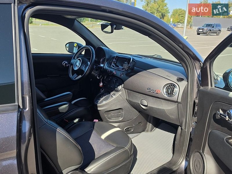 Фото Fiat 500e з оголошення AUTO.RIA