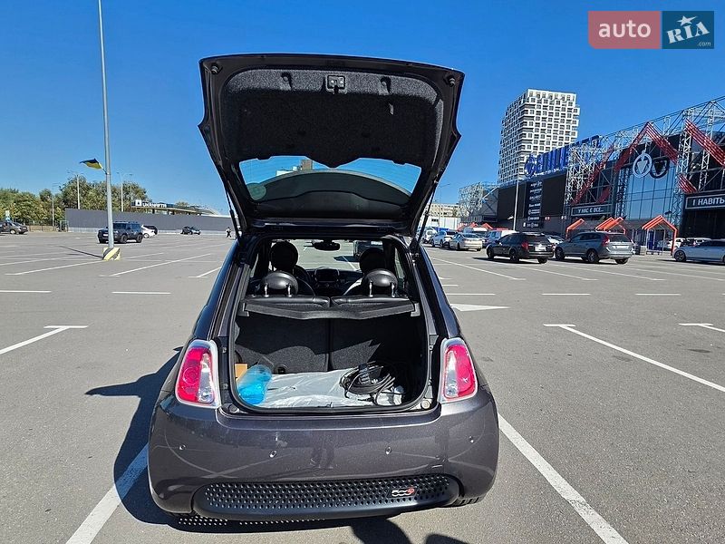 Фото Fiat 500e з оголошення AUTO.RIA
