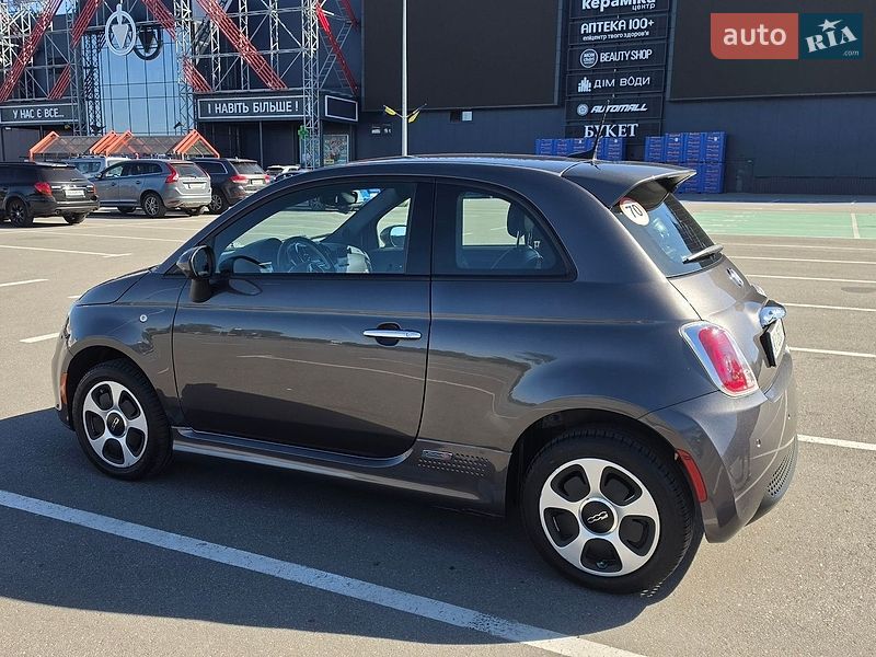 Фото Fiat 500e з оголошення AUTO.RIA