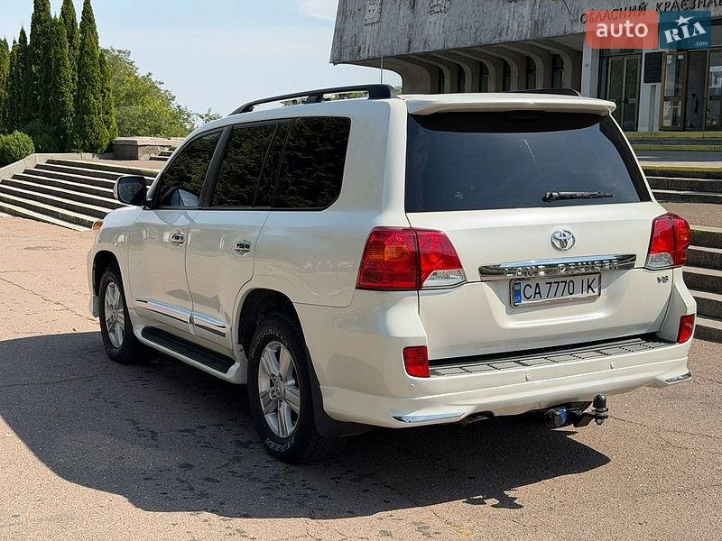 Фото Toyota Land Cruiser з оголошення AUTO.RIA