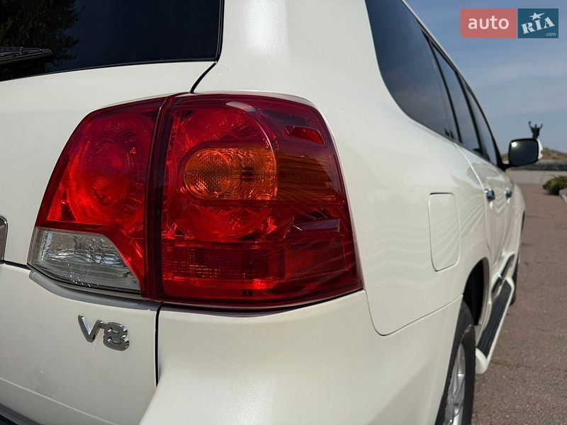 Фото Toyota Land Cruiser з оголошення AUTO.RIA