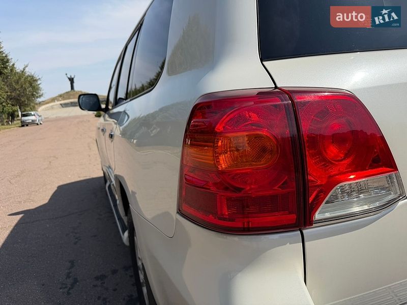 Фото Toyota Land Cruiser з оголошення AUTO.RIA
