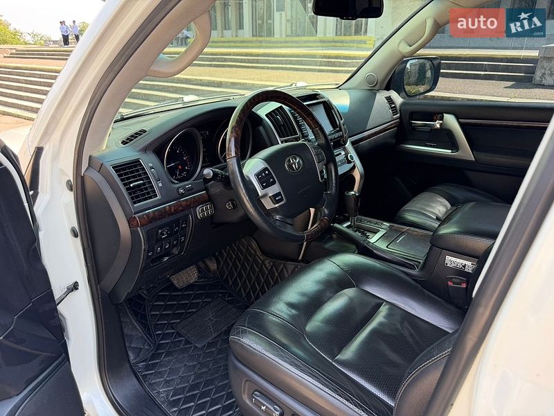 Фото Toyota Land Cruiser з оголошення AUTO.RIA