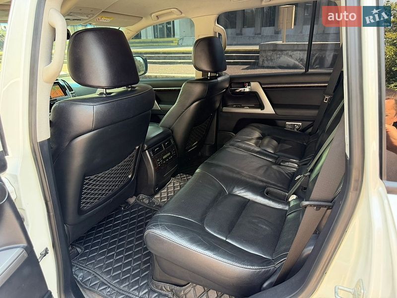 Фото Toyota Land Cruiser з оголошення AUTO.RIA