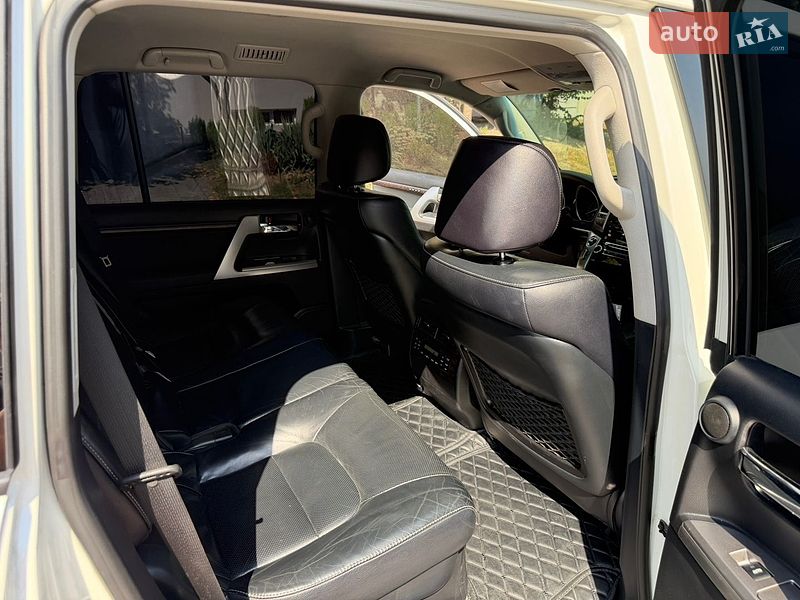Фото Toyota Land Cruiser з оголошення AUTO.RIA