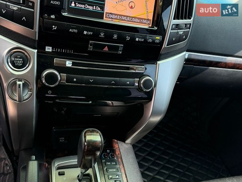Фото Toyota Land Cruiser з оголошення AUTO.RIA
