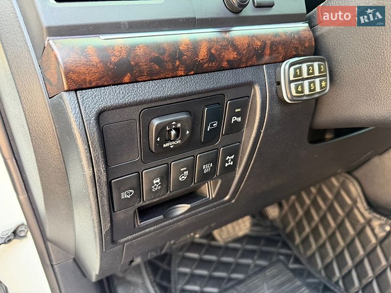 Фото Toyota Land Cruiser з оголошення AUTO.RIA