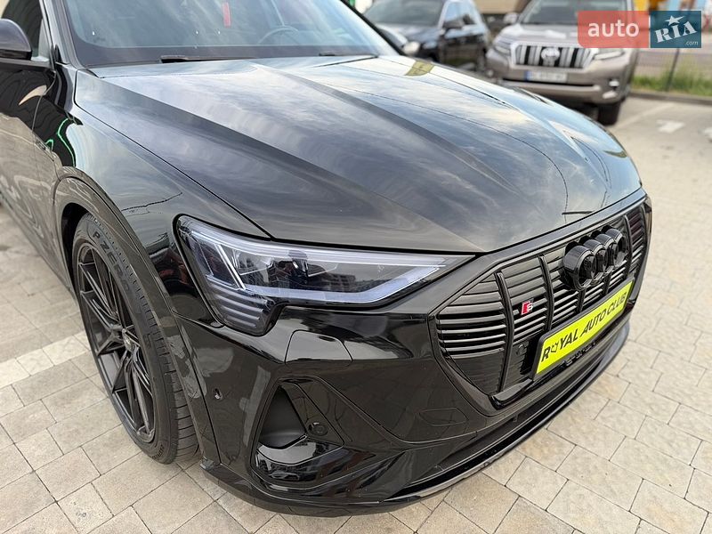 Фото Audi e-tron з оголошення AUTO.RIA