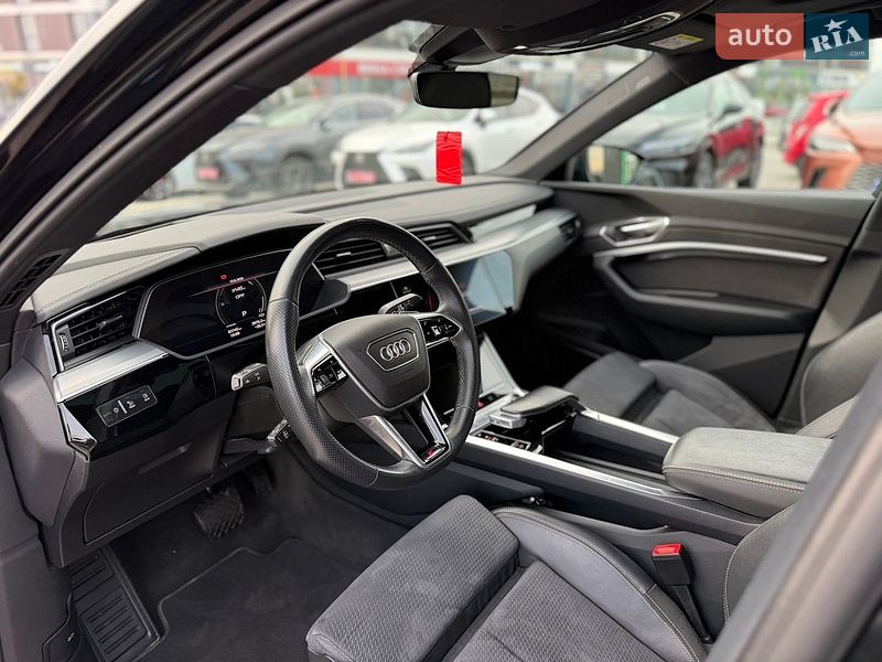 Фото Audi e-tron з оголошення AUTO.RIA