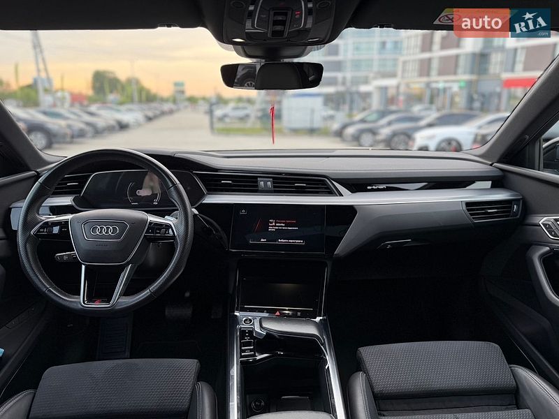 Фото Audi e-tron з оголошення AUTO.RIA