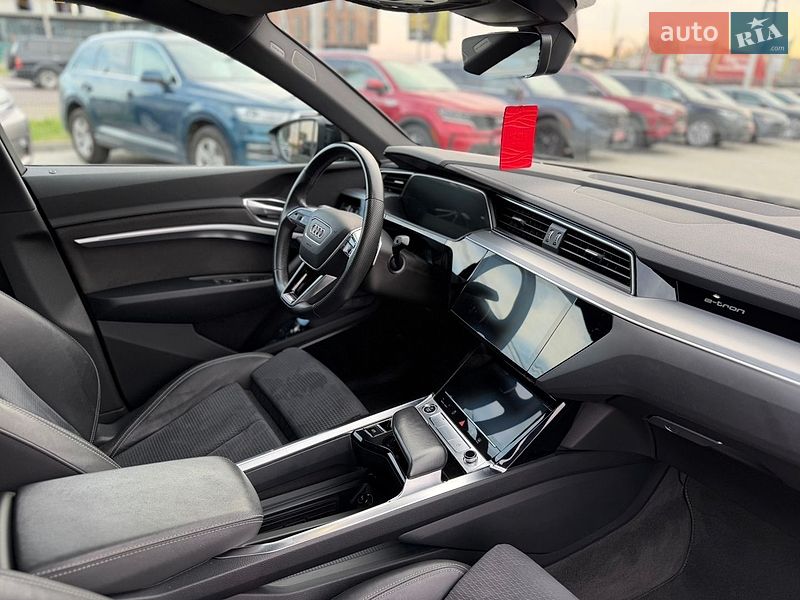 Фото Audi e-tron з оголошення AUTO.RIA