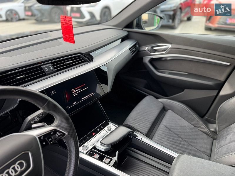 Фото Audi e-tron з оголошення AUTO.RIA