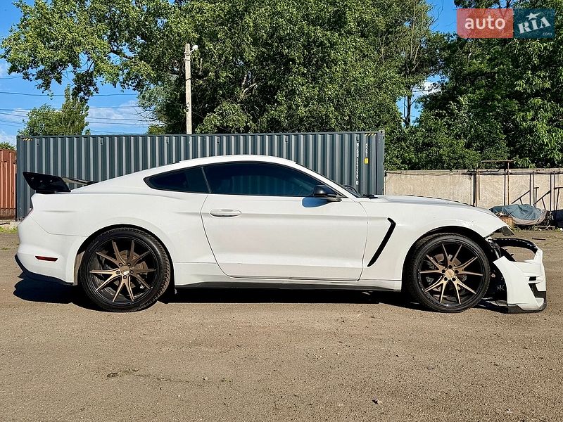 Фото Ford Mustang з оголошення AUTO.RIA
