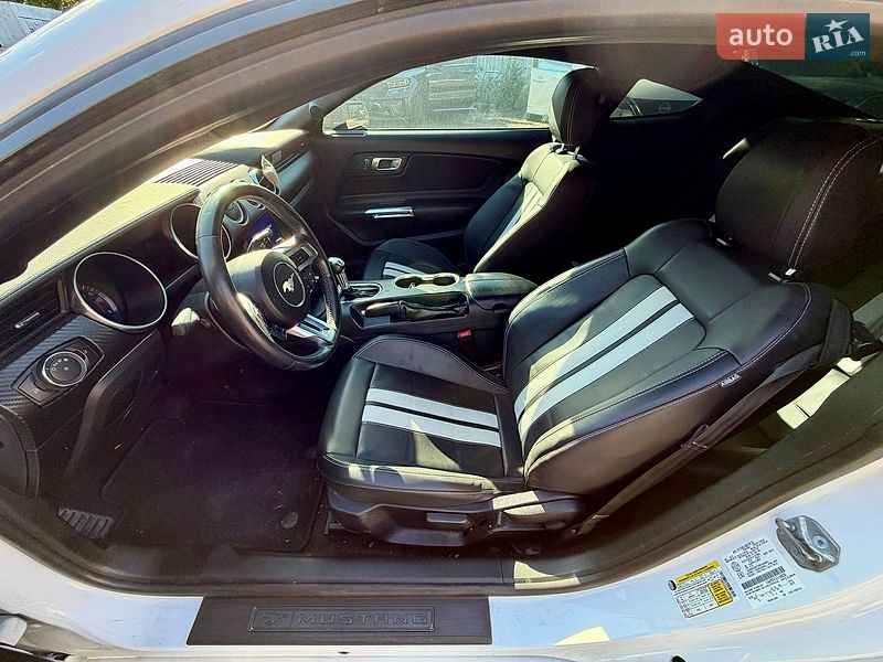 Фото Ford Mustang з оголошення AUTO.RIA