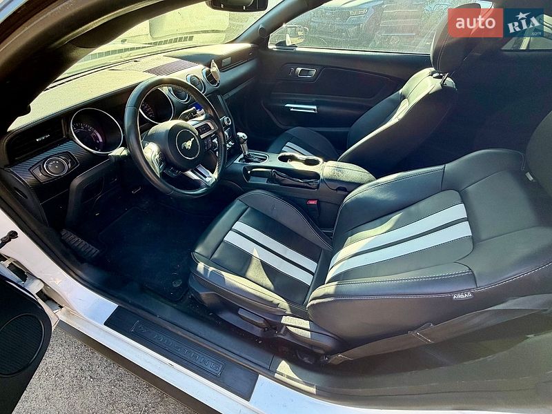 Фото Ford Mustang з оголошення AUTO.RIA