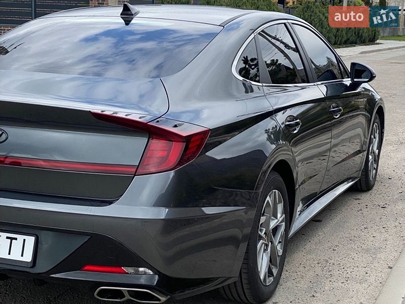 Фото Hyundai Sonata з оголошення AUTO.RIA