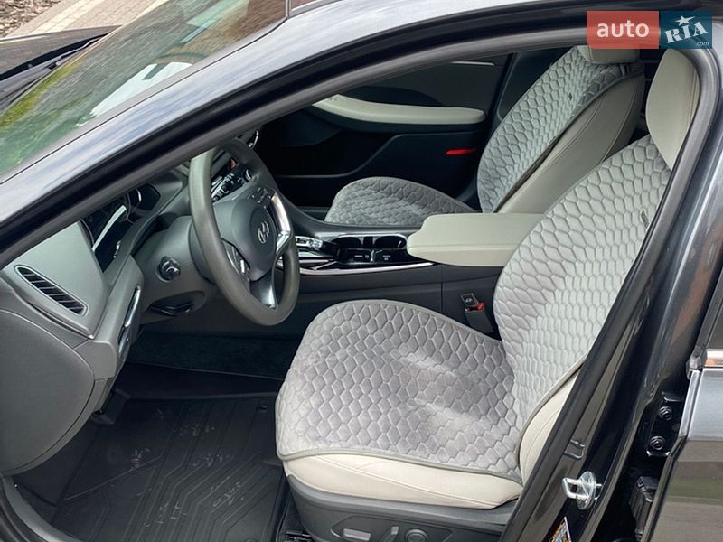 Фото Hyundai Sonata з оголошення AUTO.RIA