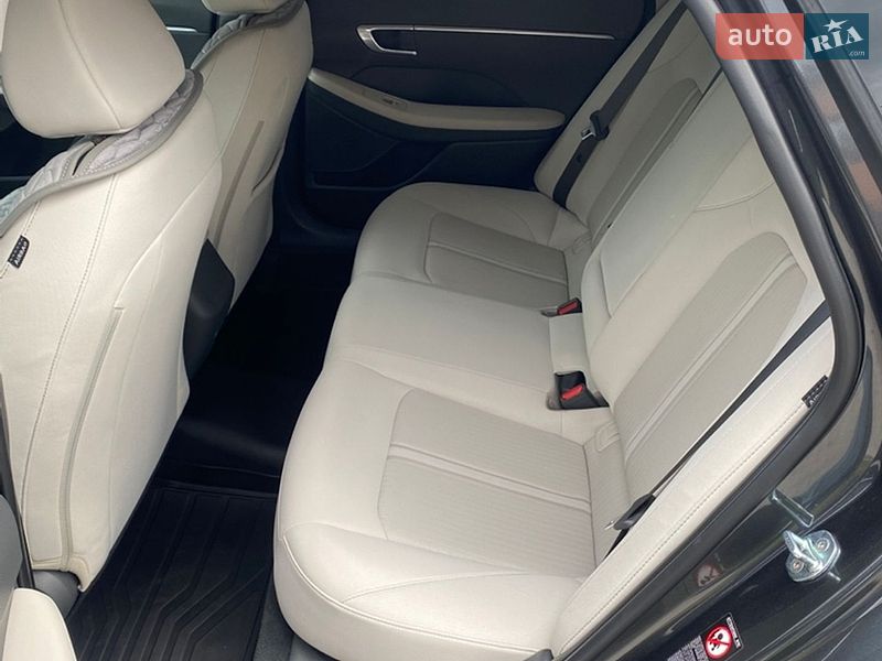 Фото Hyundai Sonata з оголошення AUTO.RIA