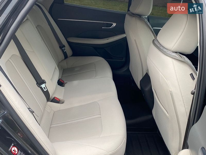 Фото Hyundai Sonata з оголошення AUTO.RIA