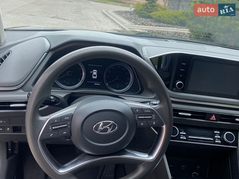 Фото Hyundai Sonata з оголошення AUTO.RIA