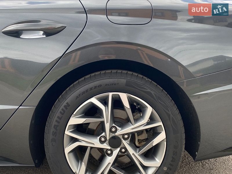 Фото Hyundai Sonata з оголошення AUTO.RIA