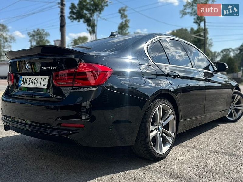 Фото BMW 3 Series з оголошення AUTO.RIA
