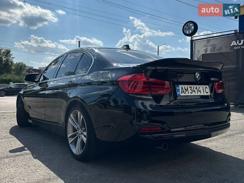 Фото BMW 3 Series з оголошення AUTO.RIA