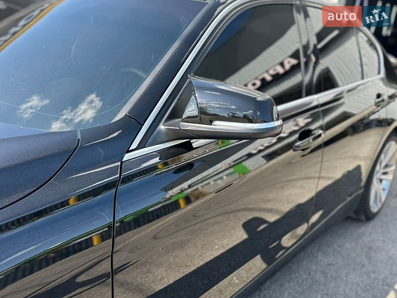 Фото BMW 3 Series з оголошення AUTO.RIA