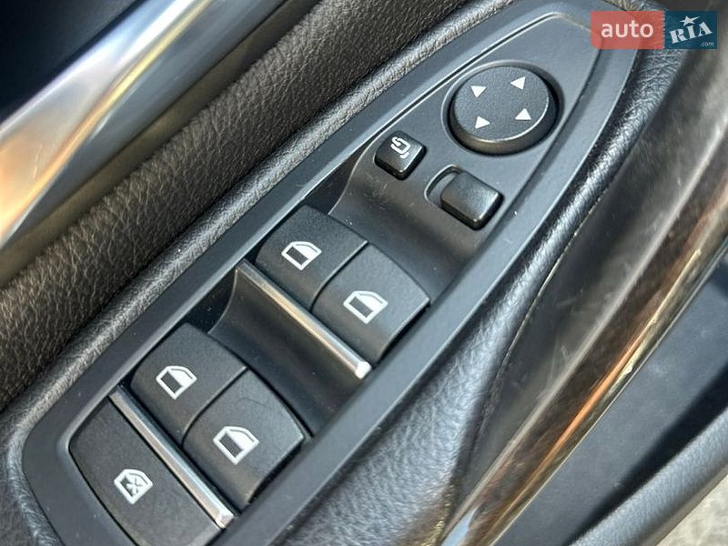 Фото BMW 3 Series з оголошення AUTO.RIA