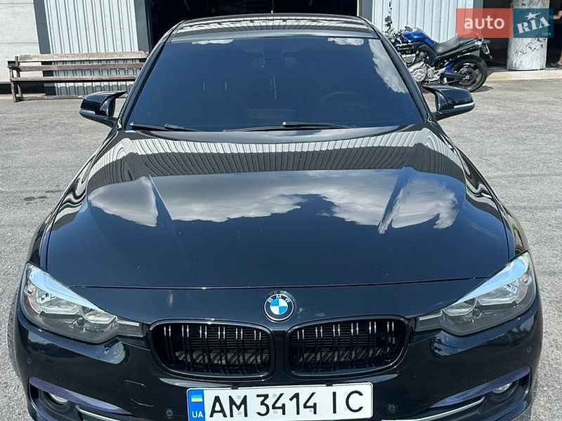 Фото BMW 3 Series з оголошення AUTO.RIA