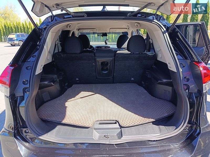 Фото Nissan Rogue з оголошення AUTO.RIA