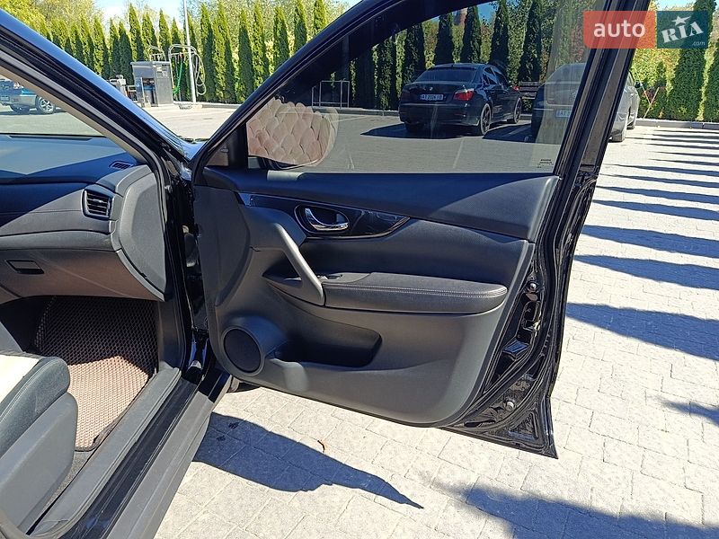 Фото Nissan Rogue з оголошення AUTO.RIA