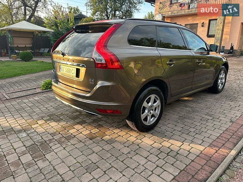 Фото Volvo XC60 з оголошення AUTO.RIA