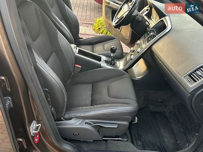 Фото Volvo XC60 з оголошення AUTO.RIA