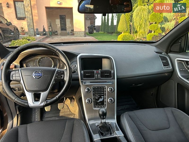 Фото Volvo XC60 з оголошення AUTO.RIA