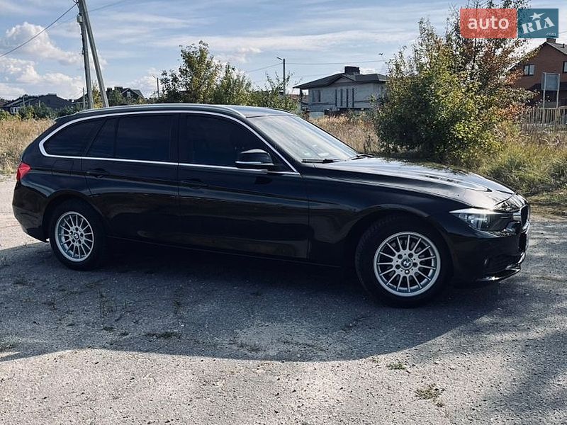 Фото BMW 3 Series з оголошення AUTO.RIA