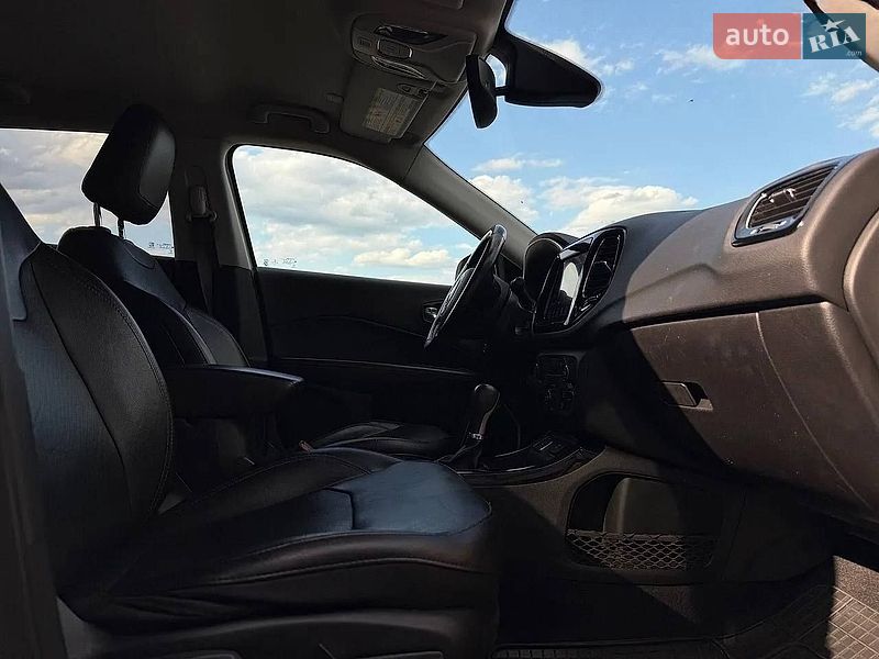 Фото Jeep Compass з оголошення AUTO.RIA