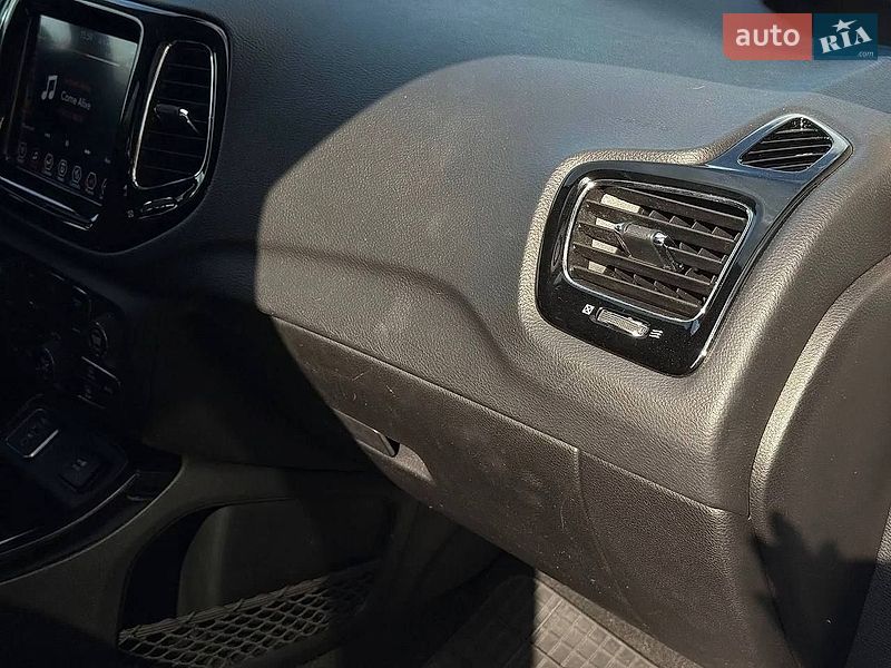 Фото Jeep Compass з оголошення AUTO.RIA