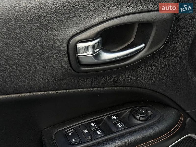 Фото Jeep Compass з оголошення AUTO.RIA