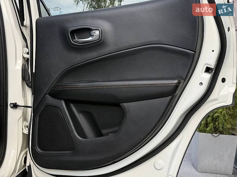 Фото Jeep Compass з оголошення AUTO.RIA