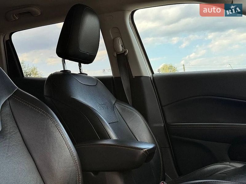 Фото Jeep Compass з оголошення AUTO.RIA